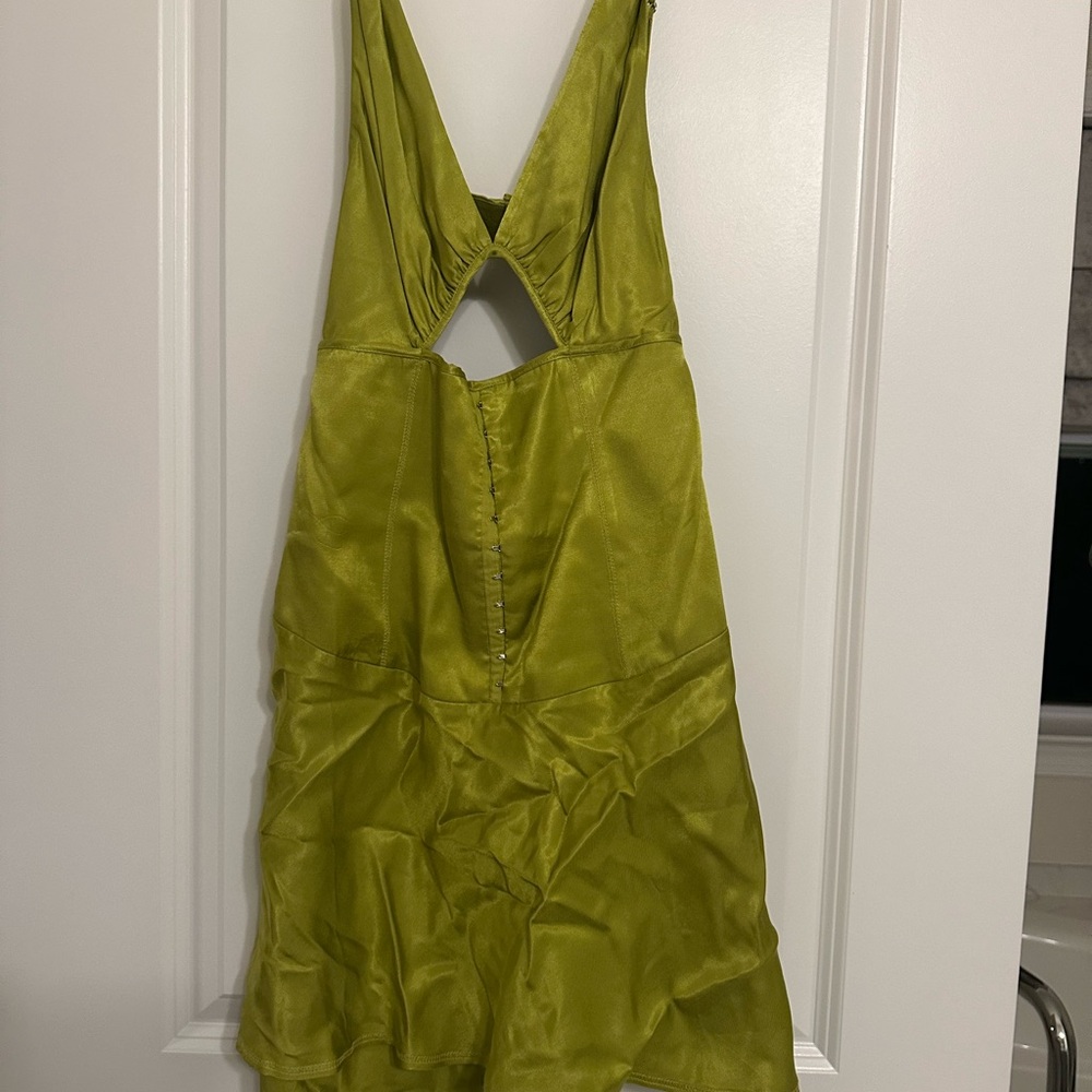 Bec and Bridge Mini Theresa dress wasabi green👗 - Picture 5 of 5